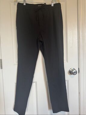Express Men’s Performance Slim Straight Commuter Pants - Black - Medium